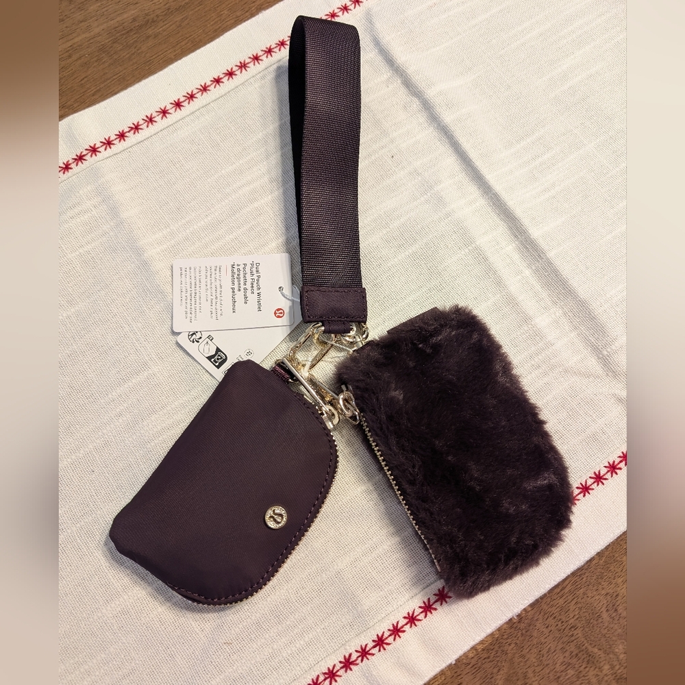 Lululemon Dual Pouch Wristlet Plush Fleece Black Plum/Gold